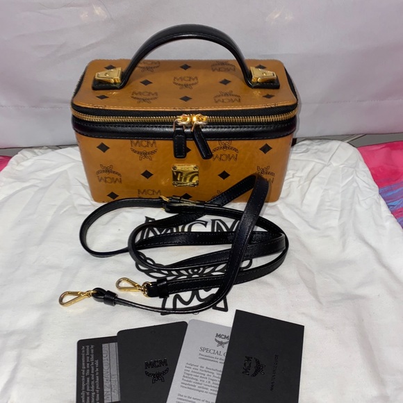 mcm rockstar vanity case in visetos original